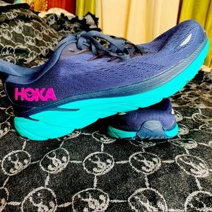 Hoka One One, Clifton 8, new, size 9.5